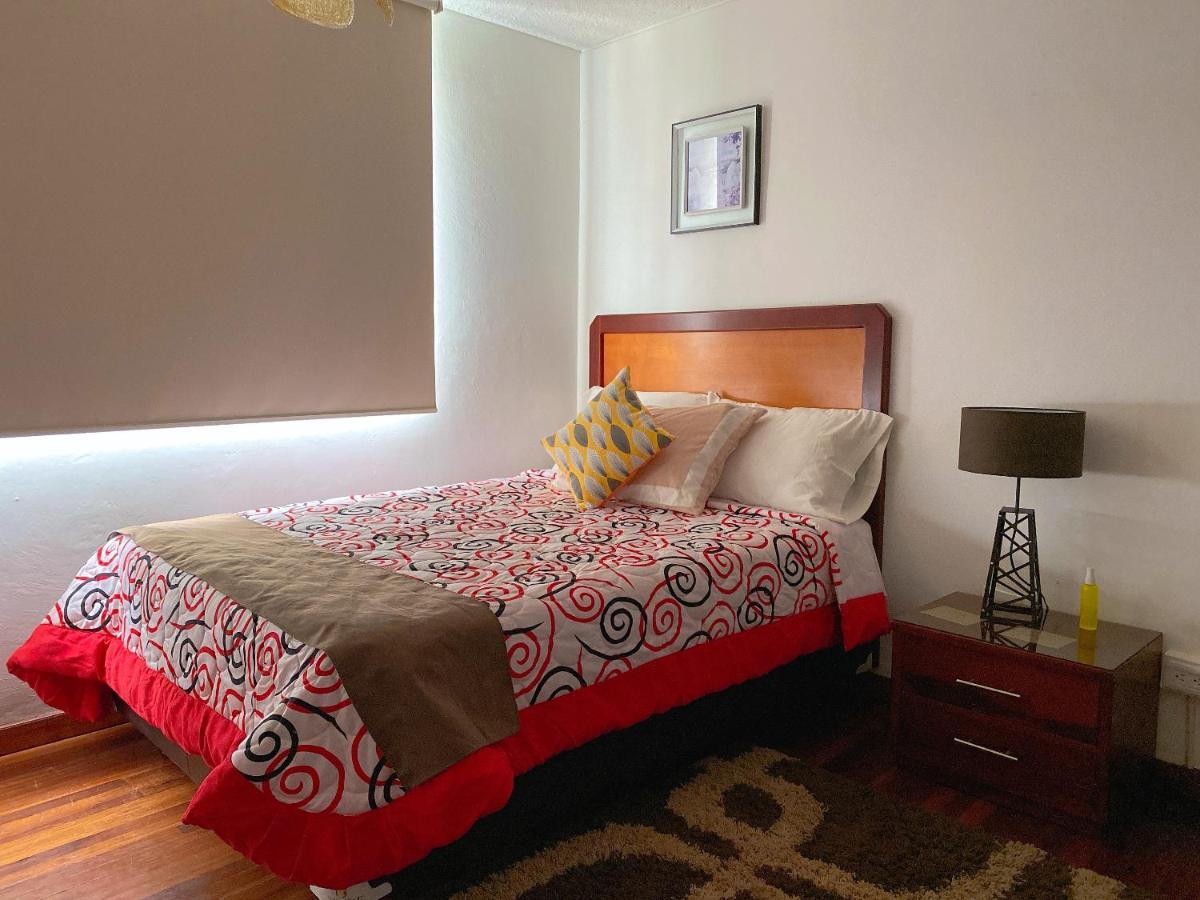 Bed And Breakfast La Uvilla Quito Exterior photo