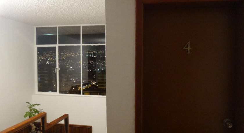 Bed And Breakfast La Uvilla Quito Room photo