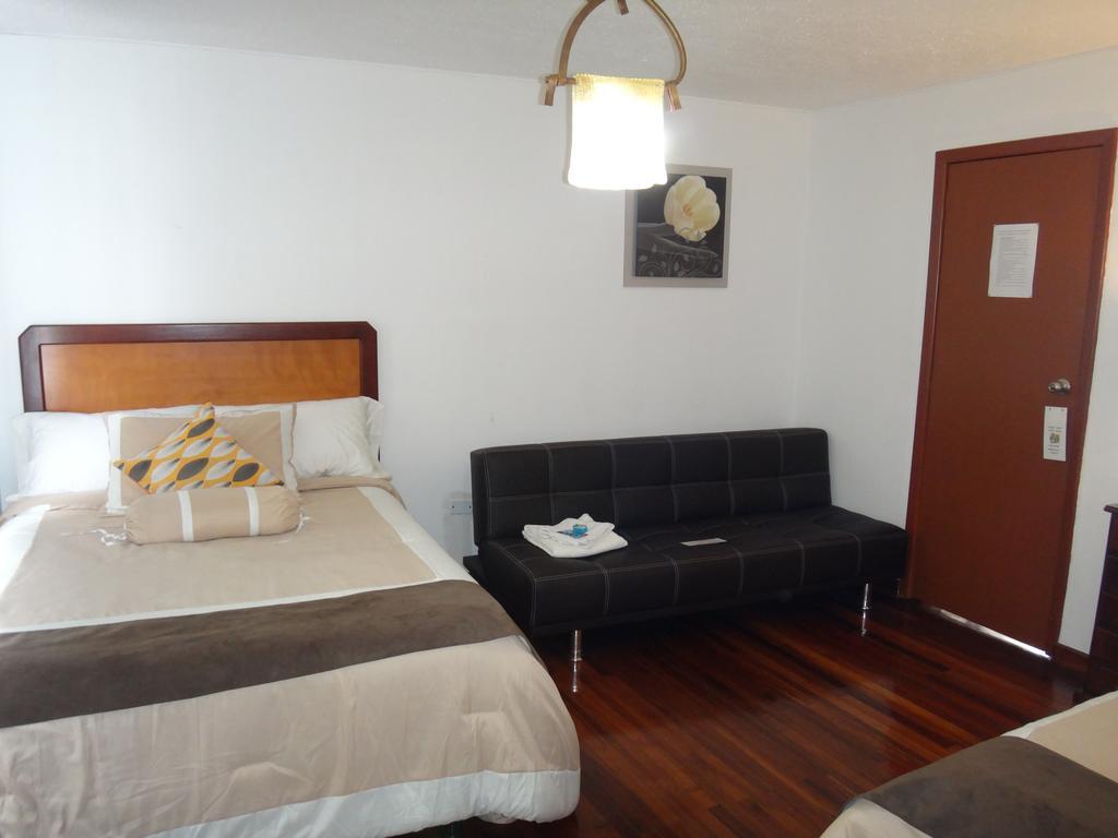 Bed And Breakfast La Uvilla Quito Exterior photo