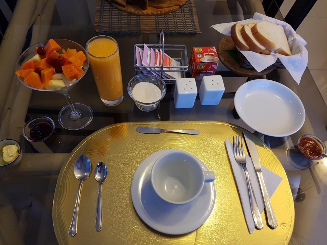 Bed And Breakfast La Uvilla Quito Exterior photo